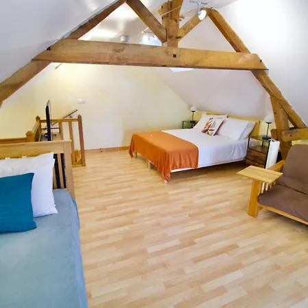 O Trois Oliviers Bed & Breakfast Louin Exterior photo